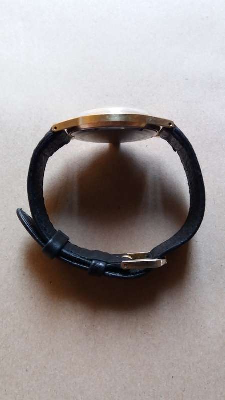Nivada Discus, manual winding watch