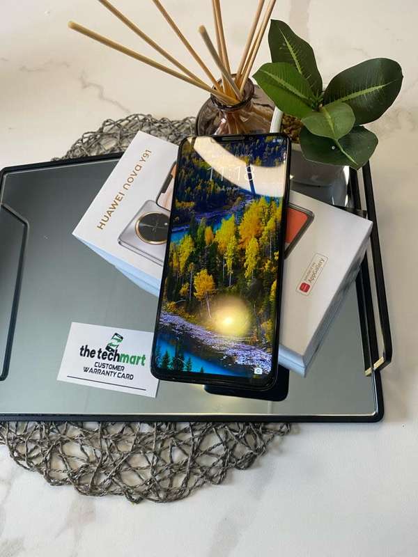 Huawei Nova Y91