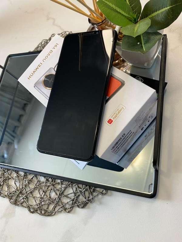 Huawei Nova Y91