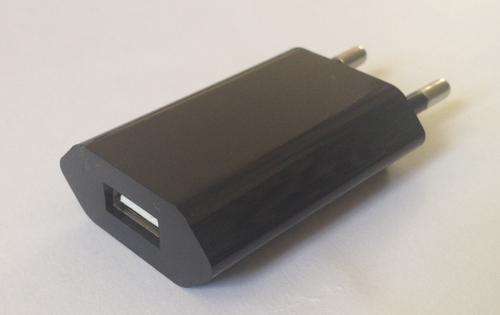 Black USB Wall Charger Adapter/charger for iPhone iPod iPad and Kindle