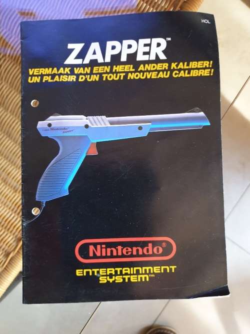 ORIGINAL 1985 NINTENDO NES ENTERTAINMENT SYSTEM