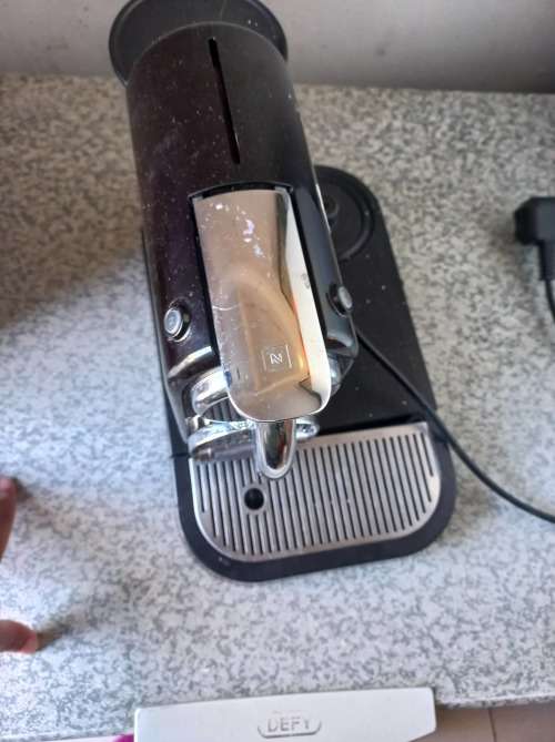 NESPRESSO COFFEE MACHINE