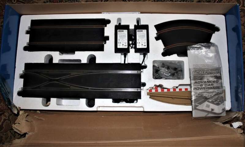 Scalextric Digital Platinum 6 Car Set - 8.55 Meter Track - 2x Audi R8, 2x Porsche, 2x Lamborghini