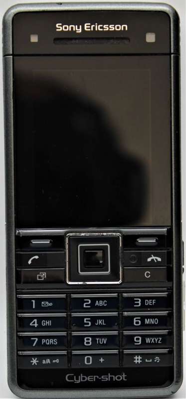 Sony Ericsson C902 - 007 James Bond Daniel Craig Quantum Of Solace Cellphone - Collectable Edition.