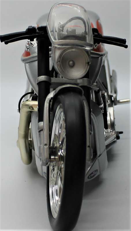 ERTL Racing Champions - 1:9 Harley Davidson Screamin Eagle / Vance & Hines NHRA Pro Stock Bike