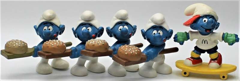 46x McDonalds Smurfs Plus 3x Houses incl 3x SCARCE Happy Meal Smurfs