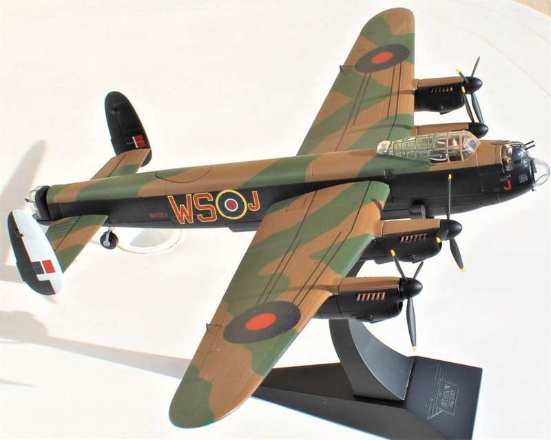 Corgi - Limited Edition 1:72 Avro Lancaster B Mk.1 (Special) 9 SQN RAF - 43cm Wingspan!!