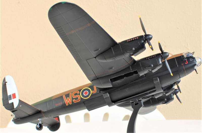 Corgi - Limited Edition 1:72 Avro Lancaster B Mk.1 (Special) 9 SQN RAF - 43cm Wingspan!!