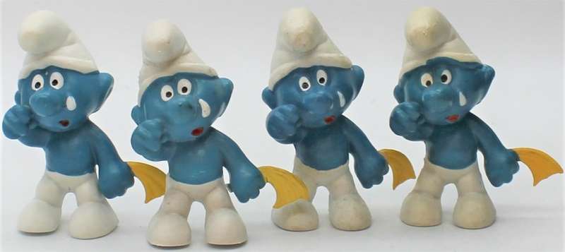 Smurf - 20018 - 4x Crying Smurfs - 2 Varieties