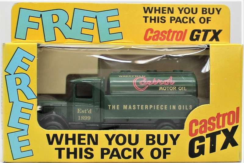 Lledo - LOT 1 - 10x 1934 Mack Tanker Trucks - Mostly Oil & Gas related. - Mint in Box