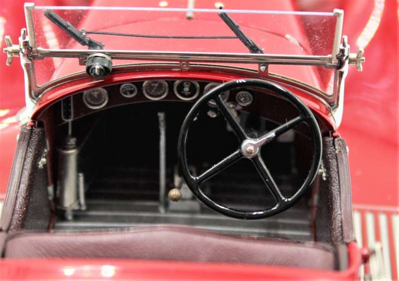 VERY NICE!! - 1:18 CMC 20th Anniversary - Alpha Romeo 6C 1750 - 1930 Gran Sport Model - Boxed