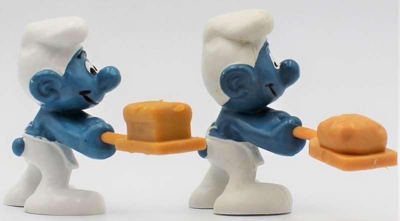 20113 - 2x Different Baker Smurfs - Hand-painted Original