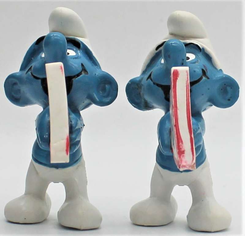 20155 - 2x Traffic Crossing Smurfs - Hand-Painted Originals