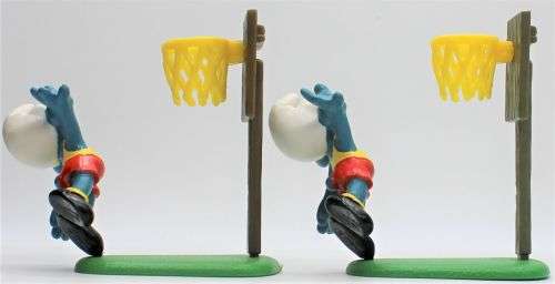 40512 - SuperSmurf - 2x Basketball Smurfs - Hand-Painted Originals