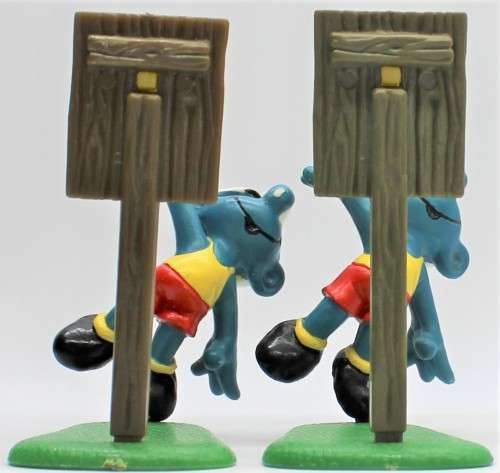 40512 - SuperSmurf - 2x Basketball Smurfs - Hand-Painted Originals