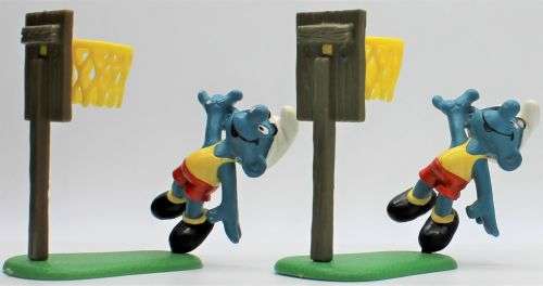 40512 - SuperSmurf - 2x Basketball Smurfs - Hand-Painted Originals