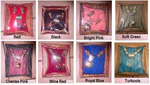 Stunning Pendant Scarf in a lovely gift box. Choose your colour.