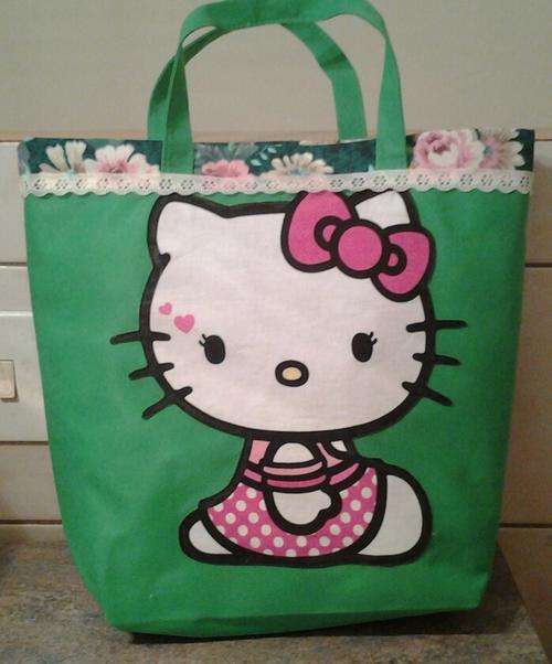 Cartoon Tote Bag. "HELLO KITTY" Free gift included!!!