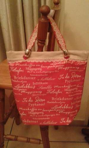TOTE BAG. FULLY LINED. AFRIKAANS WORDING.  FREE purse with bag!!!!
