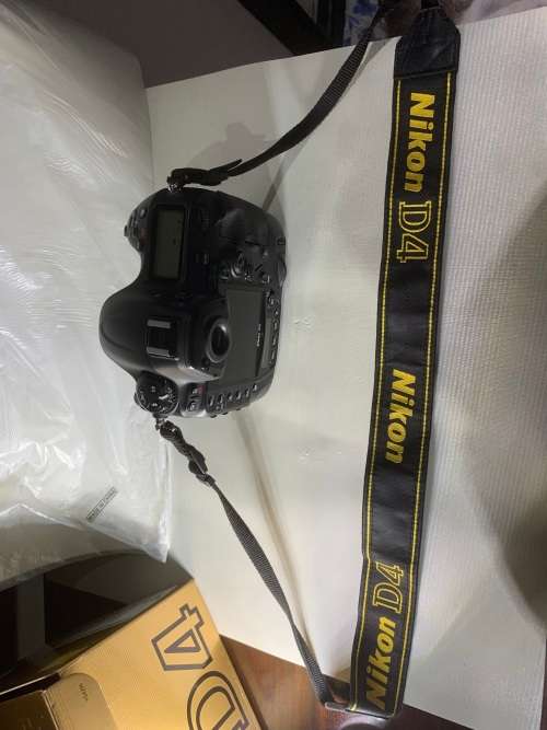 Nikon D4