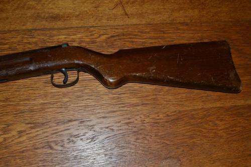 Gecado Model 23 Pellet gun. Good working condition. Missing spring on rear sight.