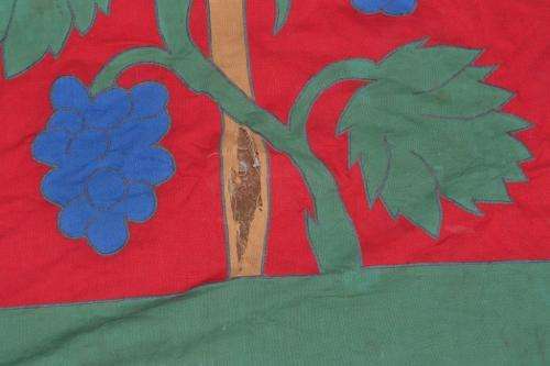 Unknown Flag. Tear to center.