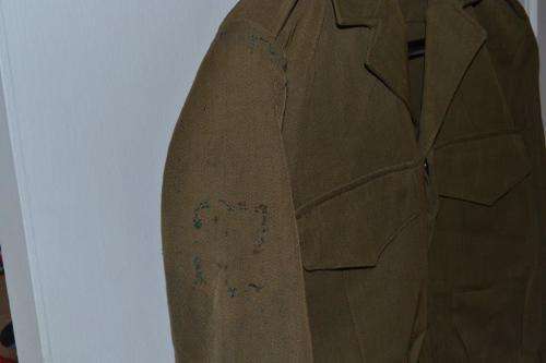 Bunny Jacket. Has some condition issues as per pictures. Armpit to armpit 41 Cm.