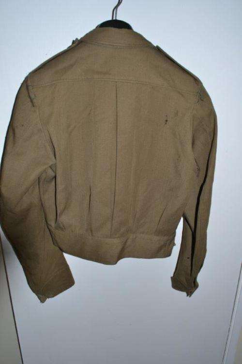 Bunny Jacket. Has some condition issues as per pictures. Armpit to armpit 41 Cm.