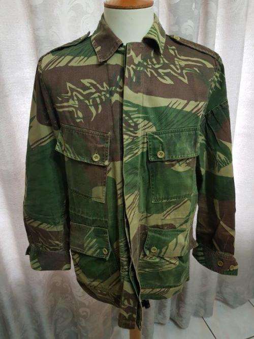 Rhodesian Camo jacket of Des Archer 1 commando RLI. Signed, record holder 73 Operational jumps.