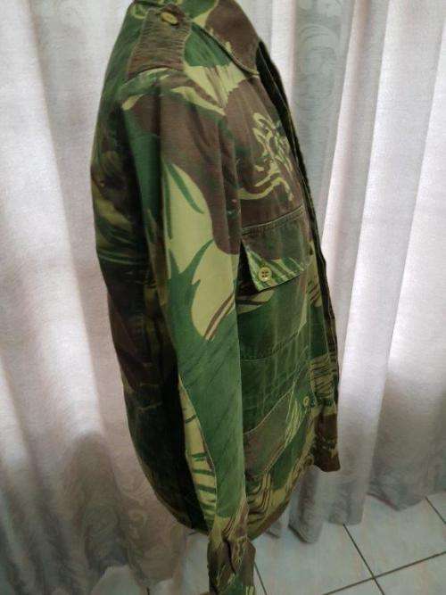Rhodesian Camo jacket of Des Archer 1 commando RLI. Signed, record holder 73 Operational jumps.
