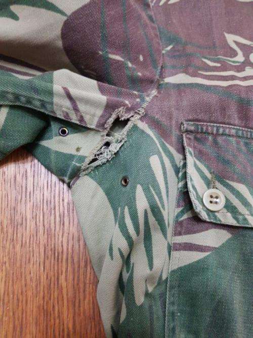 Rhodesian Camo jacket of Des Archer 1 commando RLI. Signed, record holder 73 Operational jumps.
