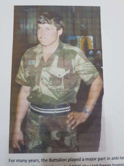 Rhodesian Camo jacket of Des Archer 1 commando RLI. Signed, record holder 73 Operational jumps.