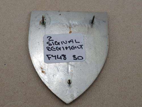 2 Signal Regiment Shoulder Flash. Pins Intact.