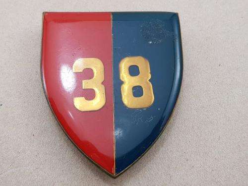 38 Field Workshop Shoulder Flash. Pins Intact.