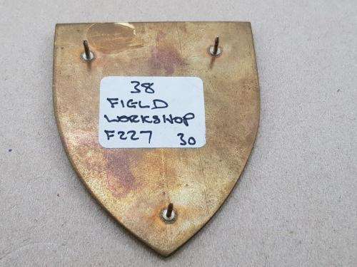 38 Field Workshop Shoulder Flash. Pins Intact.