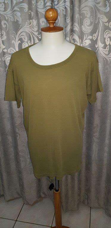 32 Battalion PT T-shirt. Size L