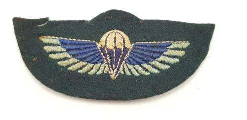 Rhodesian SAS Parachute Wings for wear with Tartan Greens. Small tear left top.