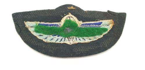 Rhodesian SAS Parachute Wings for wear with Tartan Greens. Small tear left top.