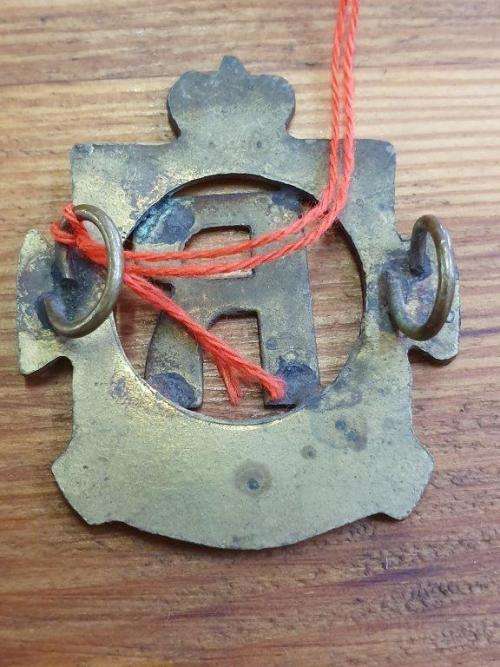 Commander in Chief's Bodyguard Boer War cap badge.