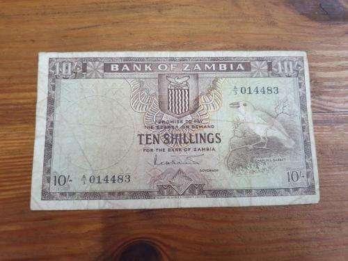 Zambia 10 Shilling bank note. Please see pictures for condition.