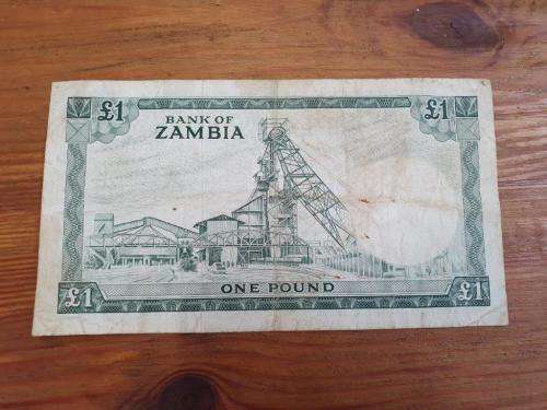 Zambia 1 Pound bank note. Please see pictures for condition.