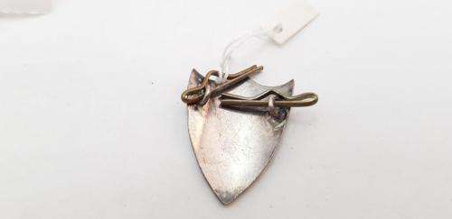 Silver Shield/brooch 1901 (SB18) 5 Grams.