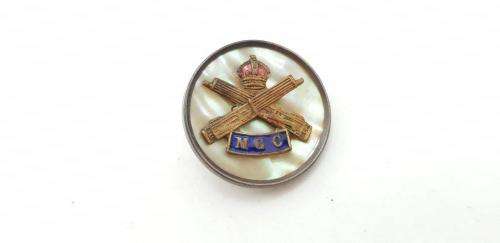 Machine Gun Corps Sweetheart Brooch. (SB7) Pin Broken