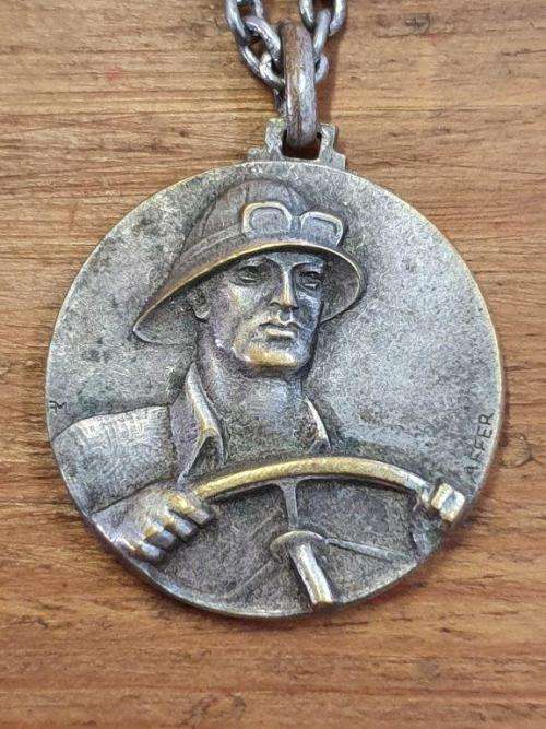 Italian WWII medal.
