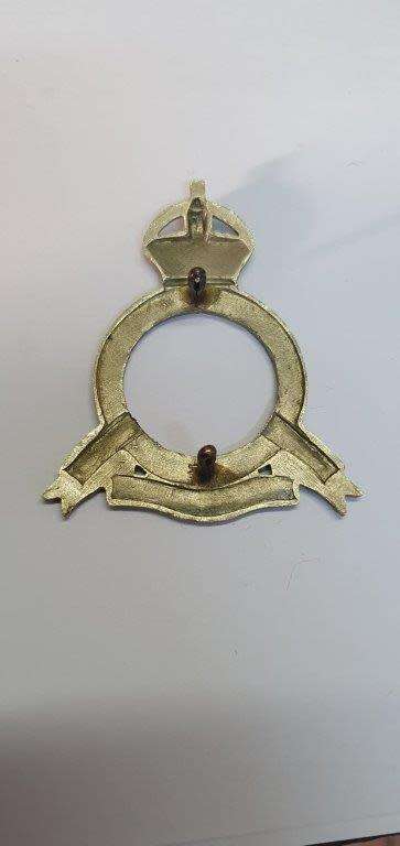South African Constabulary W/M Slouch Hat Badge. Centre has been cut.