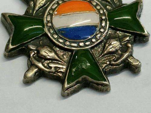 Miniature Honoris Crux Silver. Selling as a copy.