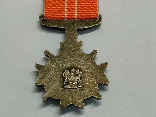 Miniature Honoris Crux Silver. Selling as a copy.