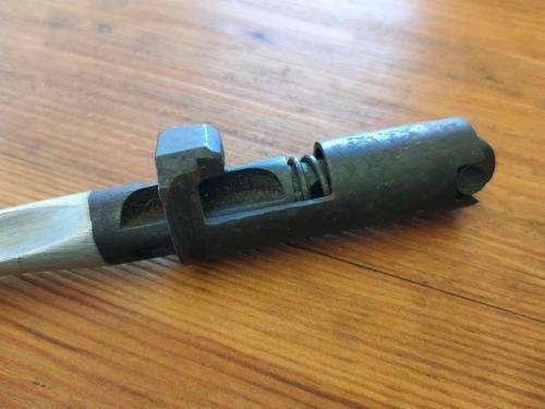 Folding bayonet