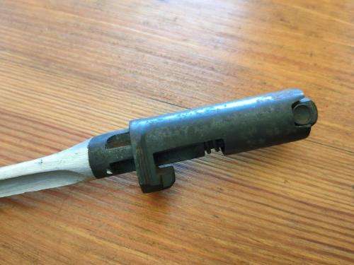 Folding bayonet