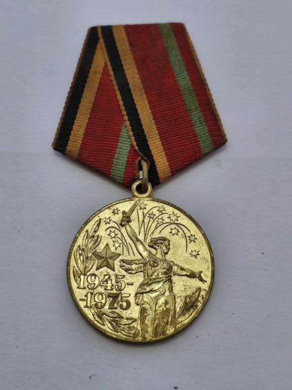 Russian/Soviet 30 year commemorative medal of WWII